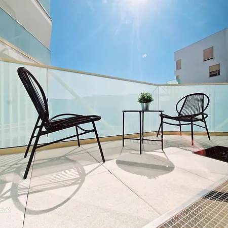 Stylish Near Paris - 850m To Subway Rer A - Netflix T1-4p