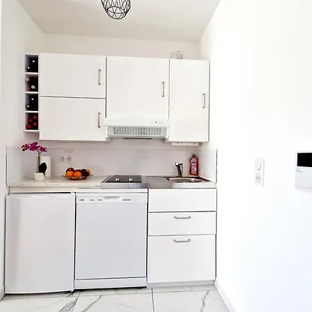 Apartamento Stylish Near Paris - 850m To Subway Rer A - Netflix T1-4p