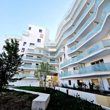 Stylish Near Paris - 850m To Subway Rer A - Netflix T1-4p