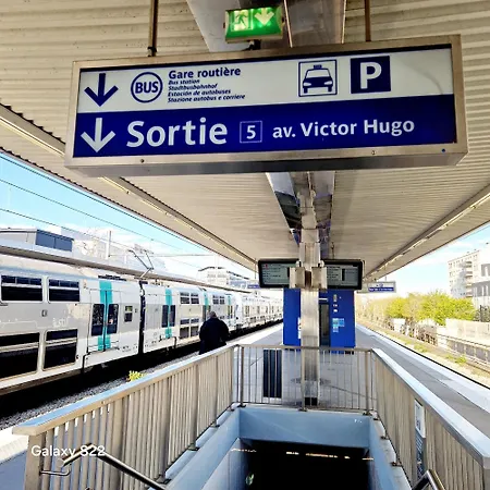 Stylish Near Paris - 850m To Subway Rer A - Netflix T1-4p 아파트 *