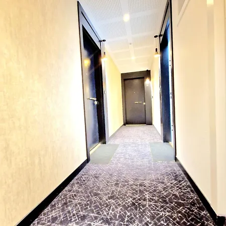 Stylish Near Paris - 850m To Subway Rer A - Netflix T1-4p 아파트 루얼말메이슨