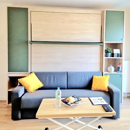 Stylish Near Paris - 850m To Subway Rer A - Netflix T1-4p *
